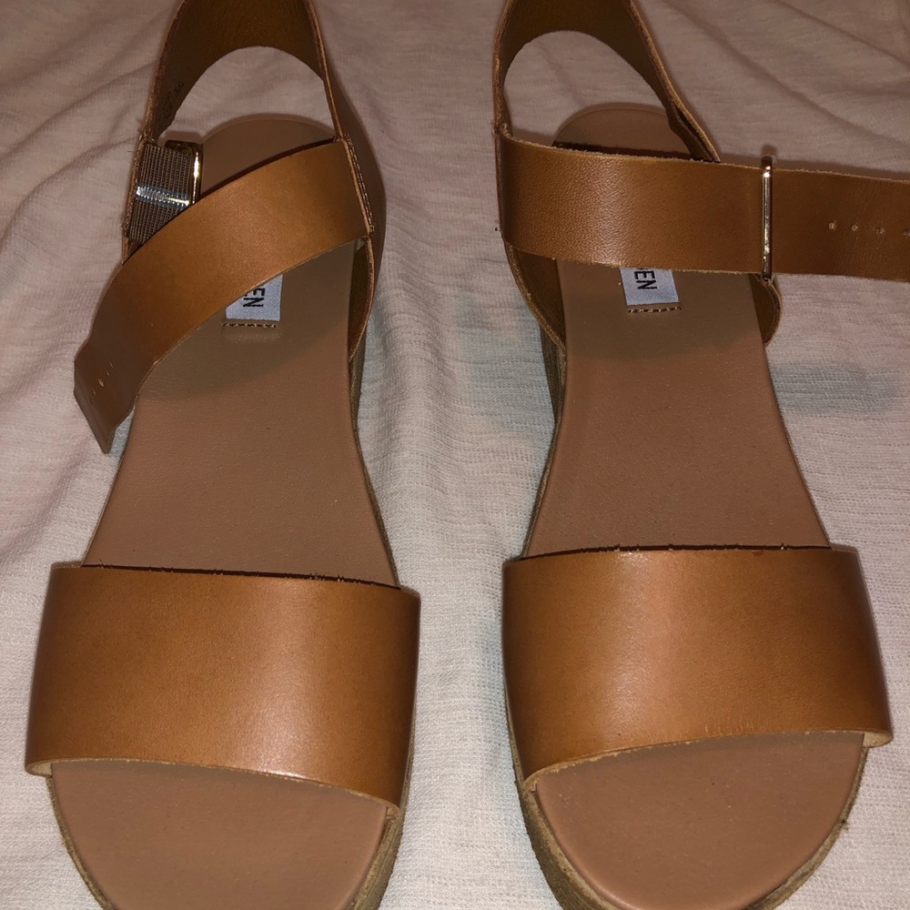 Steve Madden platform sandals